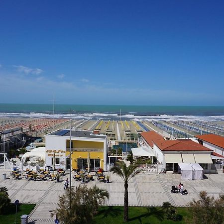 Alba Sul Mare Hotel Camaiore Bagian luar foto