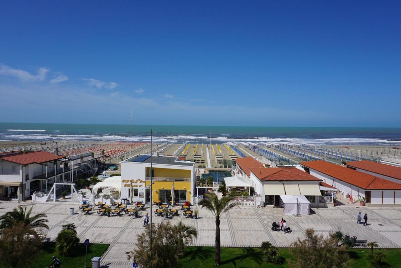 Alba Sul Mare Hotel Camaiore Bagian luar foto