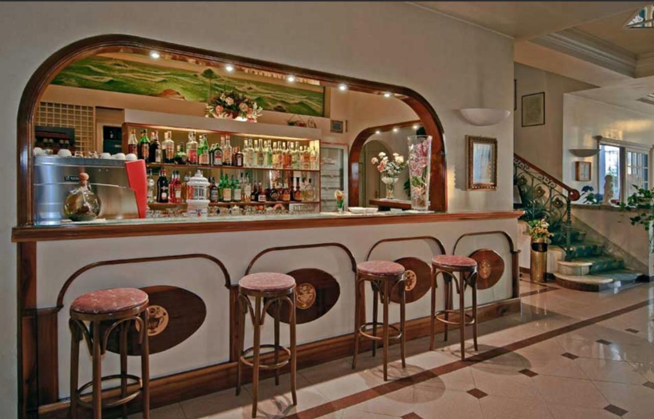 Alba Sul Mare Hotel Camaiore Bagian luar foto