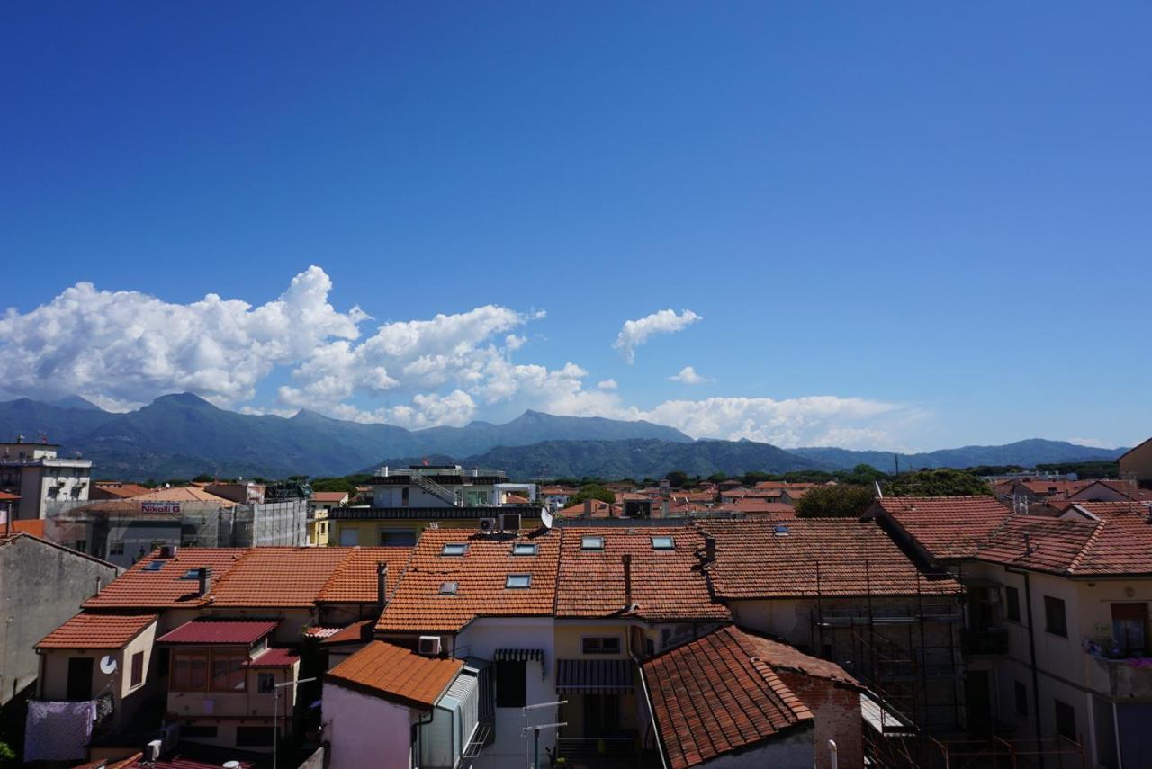 Alba Sul Mare Hotel Camaiore Bagian luar foto