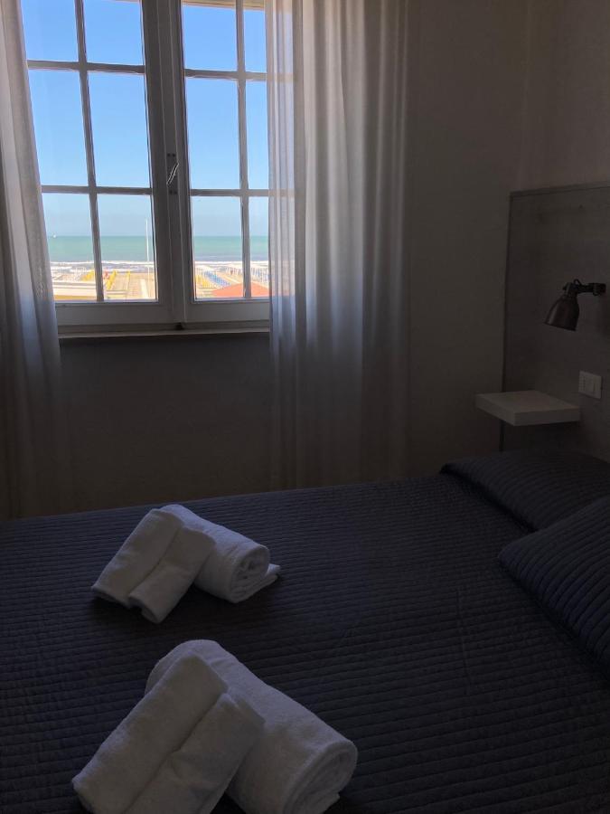 Alba Sul Mare Hotel Camaiore Bagian luar foto