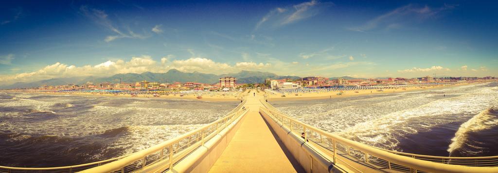 Alba Sul Mare Hotel Camaiore Bagian luar foto