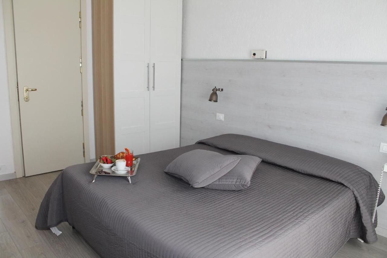 Alba Sul Mare Hotel Camaiore Bagian luar foto