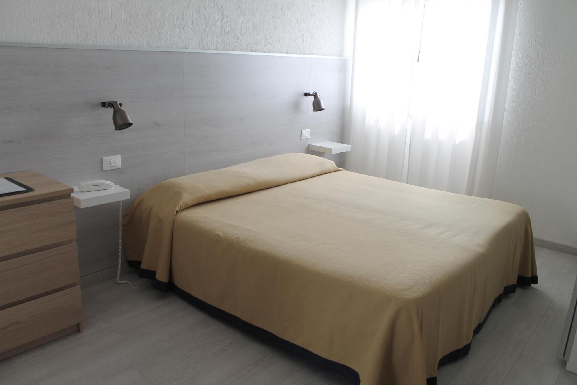 Alba Sul Mare Hotel Camaiore Ruang foto