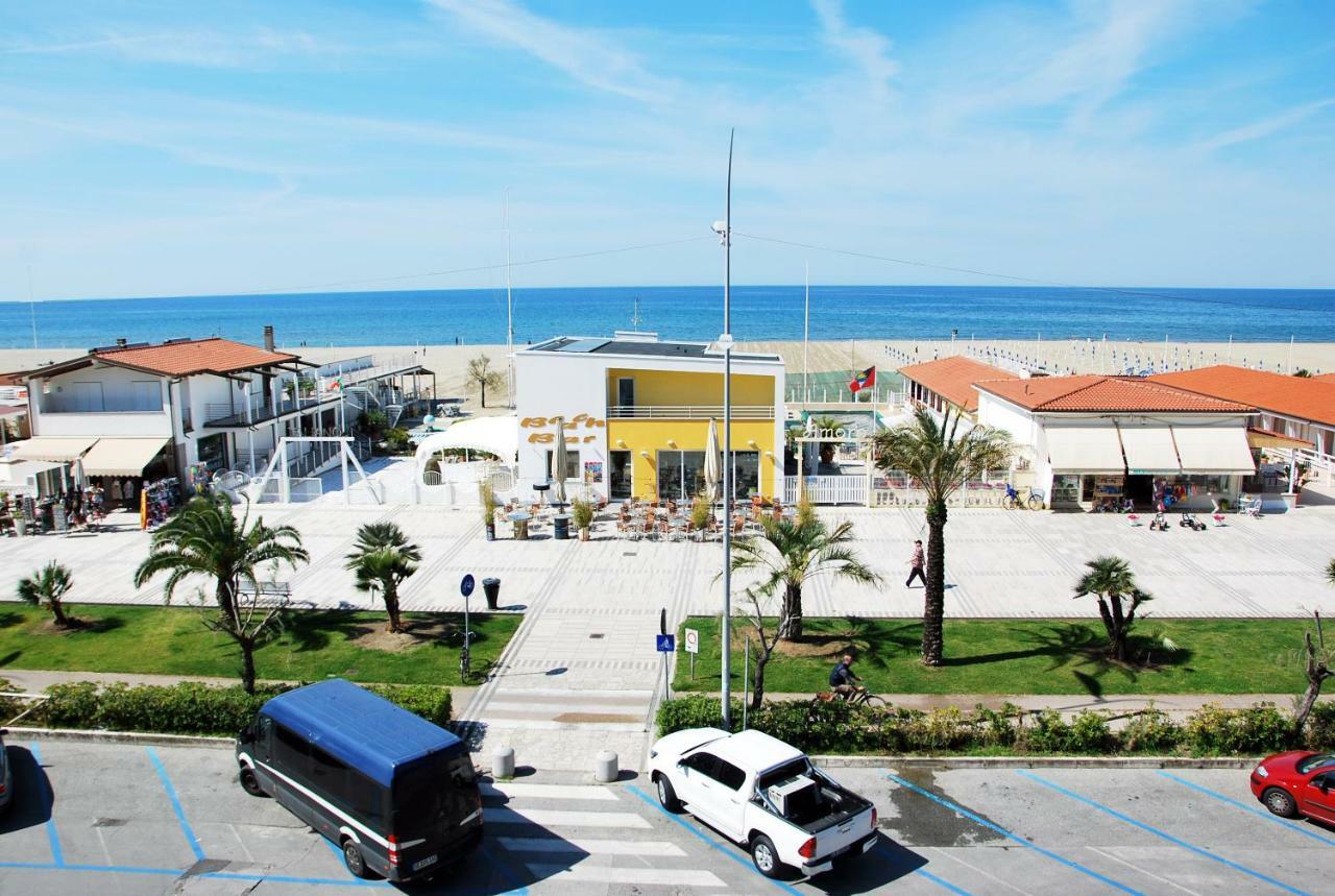 Alba Sul Mare Hotel Camaiore Bagian luar foto